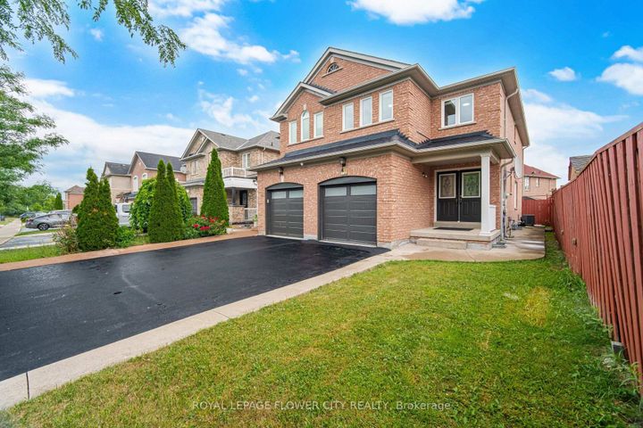 Photo 1 at 25 Skylar Circle, Bram East, Brampton