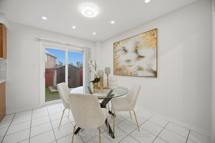Photo 15 at 25 Skylar Circle, Bram East, Brampton