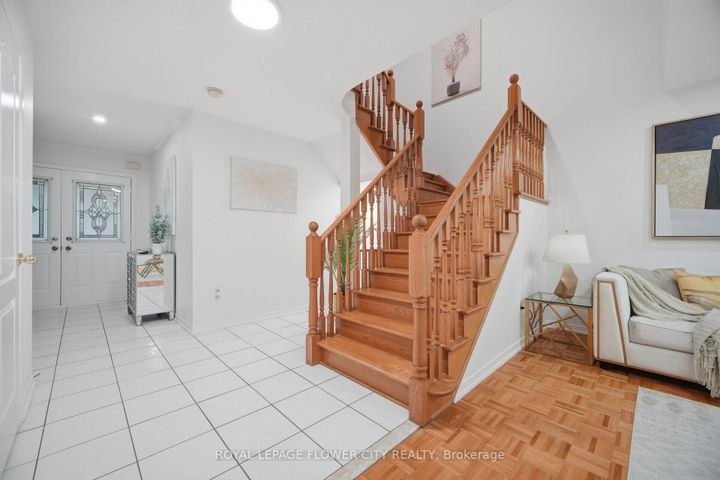 Photo 18 at 25 Skylar Circle, Bram East, Brampton
