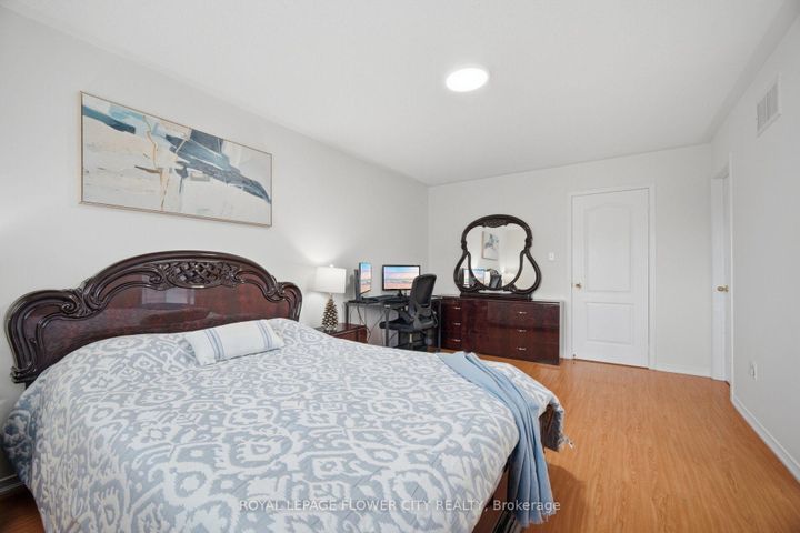 Photo 21 at 25 Skylar Circle, Bram East, Brampton