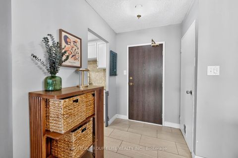 Photo 1 at 2010 - 820 Burnhamthorpe Road, Markland Wood, Toronto