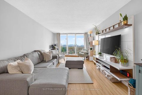 Photo 3 at 2010 - 820 Burnhamthorpe Road, Markland Wood, Toronto