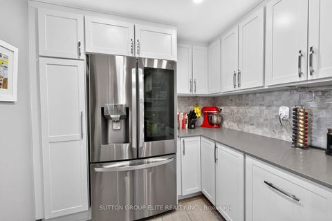 Photo 12 at 2010 - 820 Burnhamthorpe Road, Markland Wood, Toronto