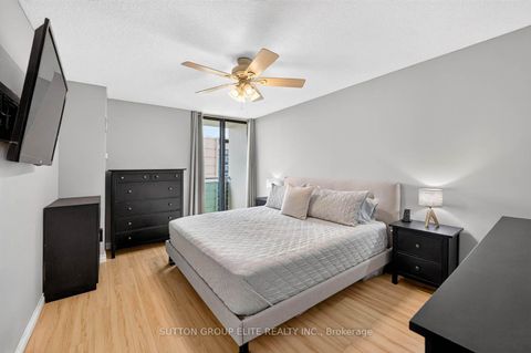 Photo 16 at 2010 - 820 Burnhamthorpe Road, Markland Wood, Toronto