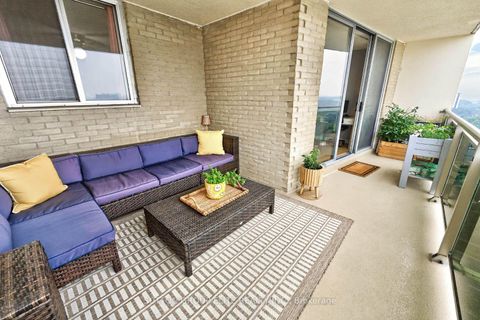 Photo 29 at 2010 - 820 Burnhamthorpe Road, Markland Wood, Toronto