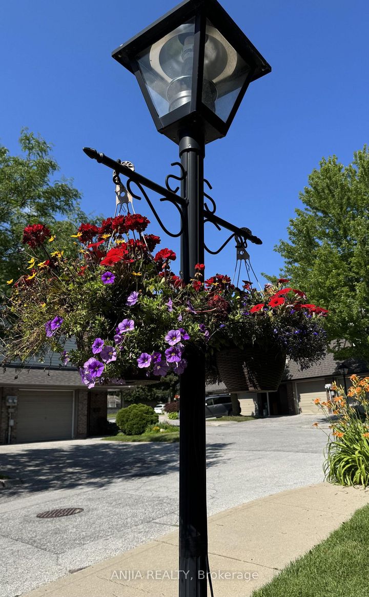 Photo 1 at 7 Purple Sageway, Hillcrest Village, Toronto