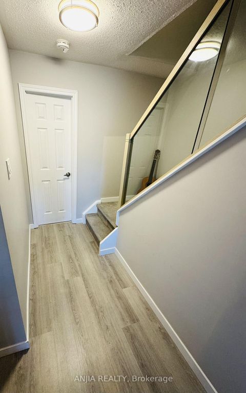 Photo 5 at 7 Purple Sageway, Hillcrest Village, Toronto