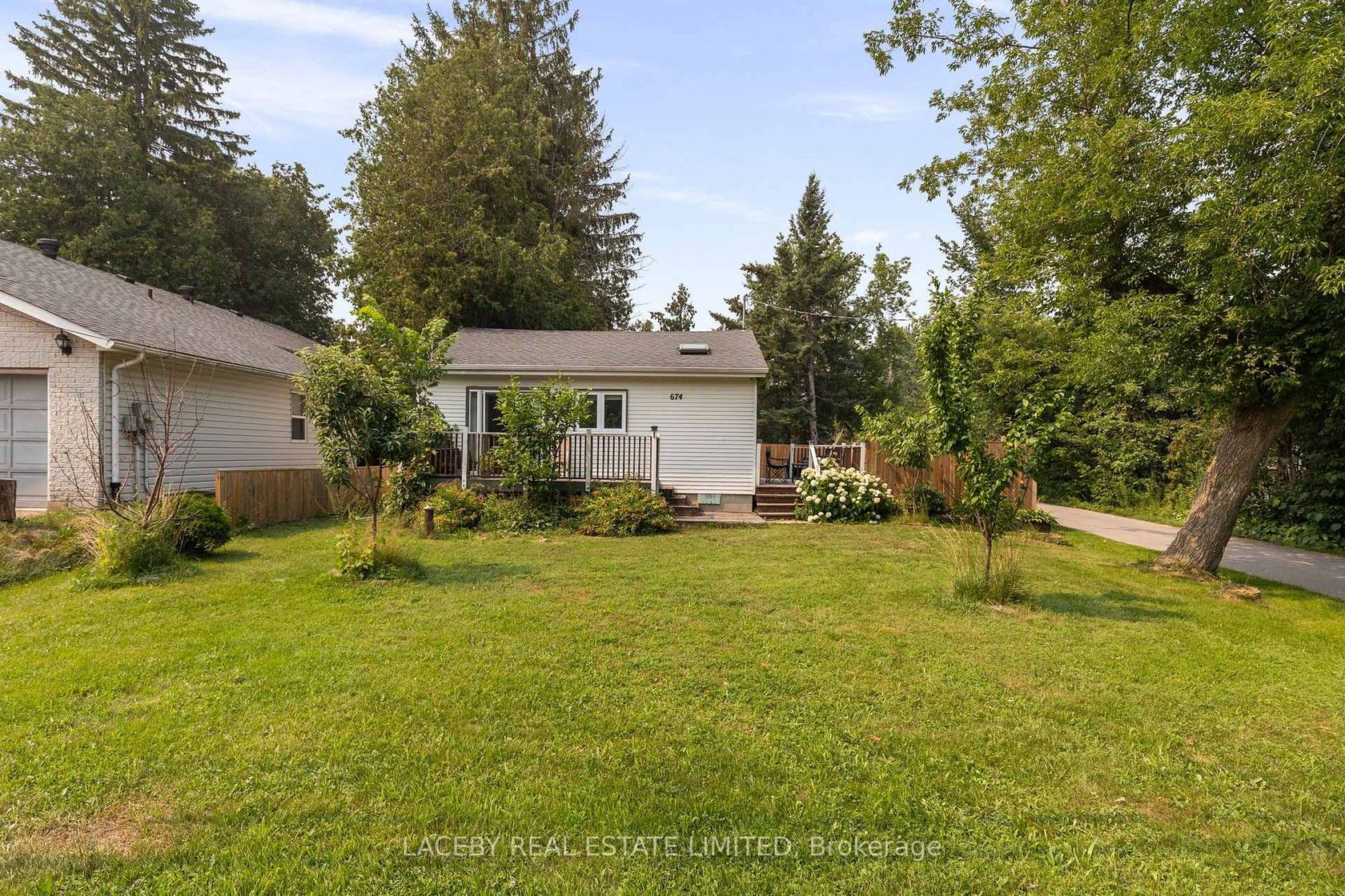674 CHESTNUT Street, Rural Innisfil, Innisfil photo number 2