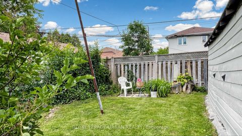 Photo 37 at 202 Virginia Avenue, Lumsden, Toronto