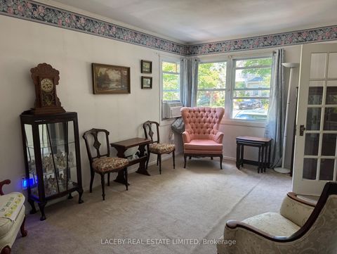 Photo 4 at 82 Mill Street, Mill Pond, Richmond Hill