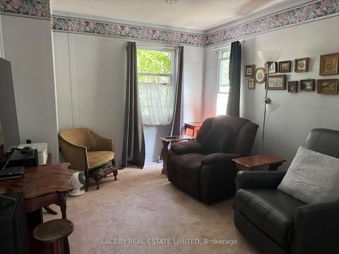 Photo 6 at 82 Mill Street, Mill Pond, Richmond Hill