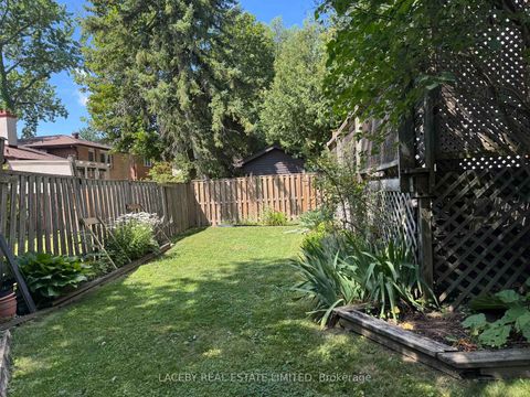 Photo 12 at 82 Mill Street, Mill Pond, Richmond Hill
