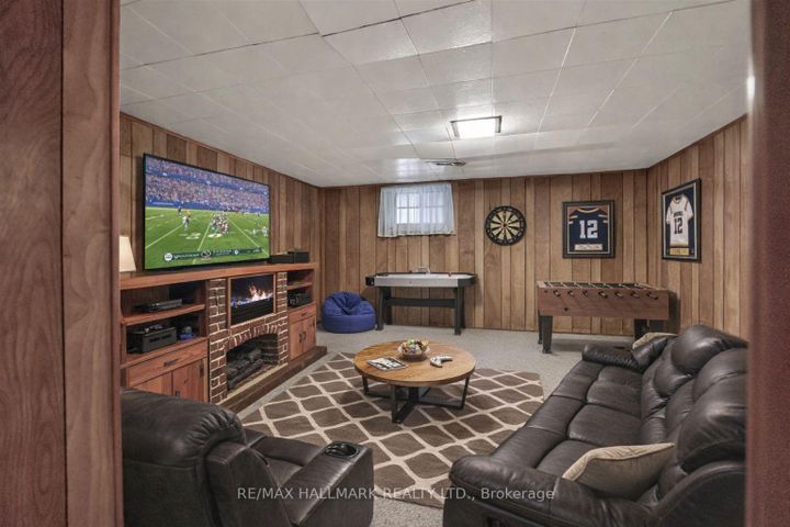 Photo 29 at 50 Dorking Crescent, CFB, Toronto