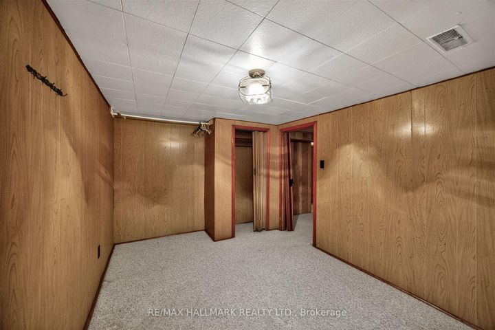 Photo 33 at 50 Dorking Crescent, CFB, Toronto