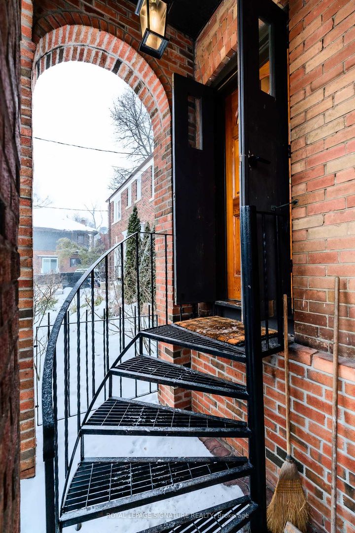 Photo 14 at 1089 Mt Pleasant Road, Mount Pleasant East, Toronto