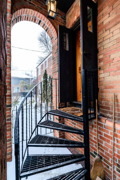 Photo 14 at 1089 Mt Pleasant Road, Mount Pleasant East, Toronto