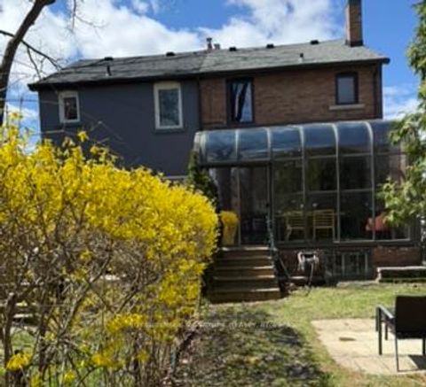 Photo 16 at 1089 Mt Pleasant Road, Mount Pleasant East, Toronto