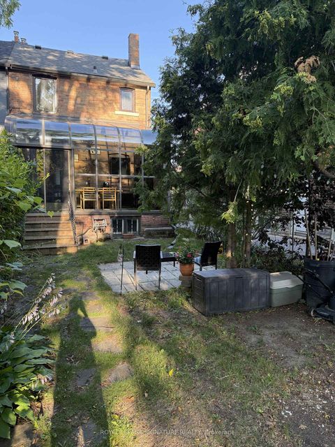 Photo 18 at 1089 Mt Pleasant Road, Mount Pleasant East, Toronto