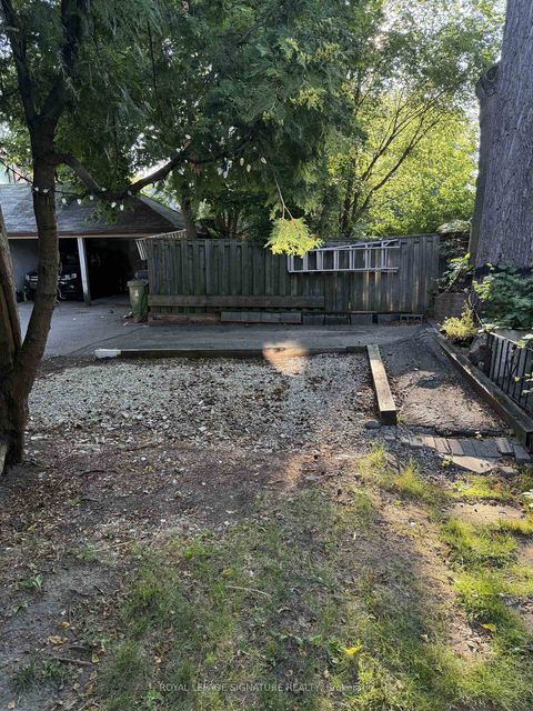 Photo 20 at 1089 Mt Pleasant Road, Mount Pleasant East, Toronto
