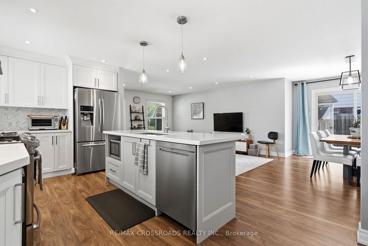 Photo 14 at 23 Chaldean Street, L'Amoreaux, Toronto