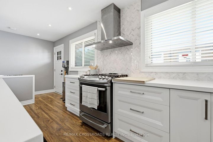 Photo 16 at 23 Chaldean Street, L'Amoreaux, Toronto