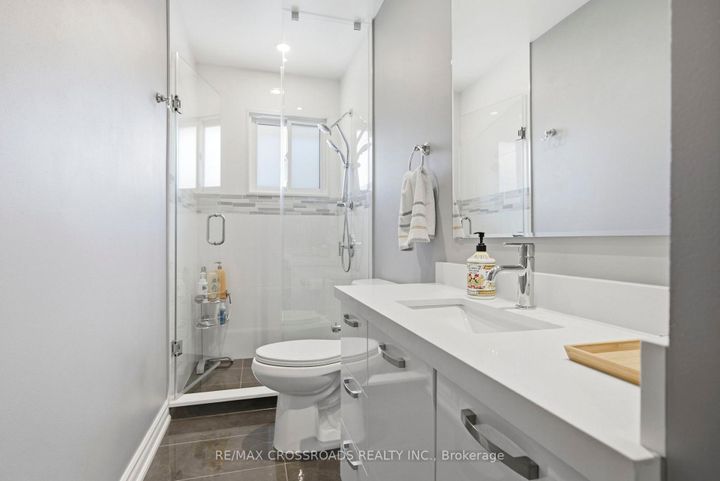 Photo 18 at 23 Chaldean Street, L'Amoreaux, Toronto