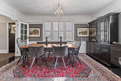 Photo 3 at 208 Lorne Avenue, Central Newmarket, Newmarket