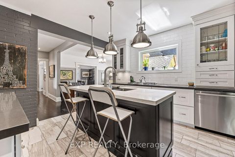 Photo 12 at 208 Lorne Avenue, Central Newmarket, Newmarket