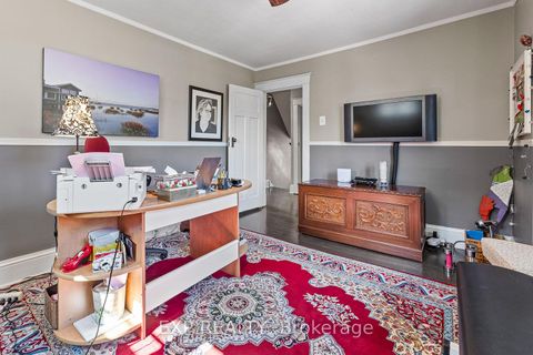 Photo 25 at 208 Lorne Avenue, Central Newmarket, Newmarket