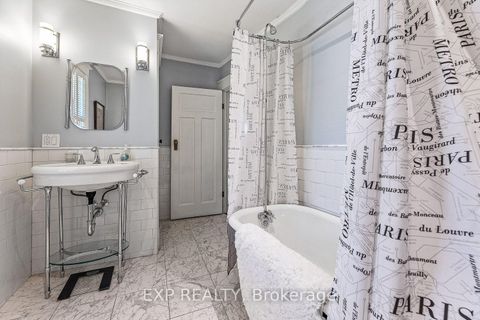 Photo 26 at 208 Lorne Avenue, Central Newmarket, Newmarket