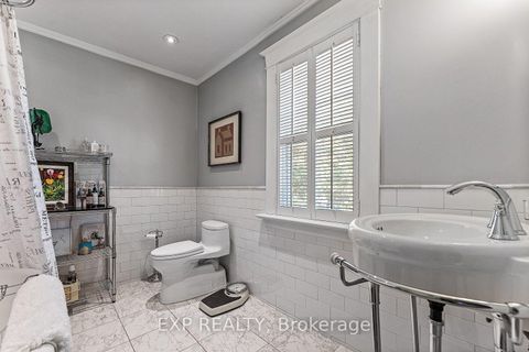 Photo 27 at 208 Lorne Avenue, Central Newmarket, Newmarket
