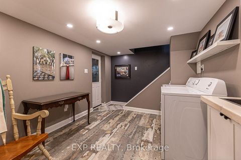 Photo 31 at 208 Lorne Avenue, Central Newmarket, Newmarket