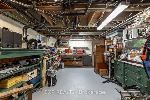 Photo 34 at 208 Lorne Avenue, Central Newmarket, Newmarket