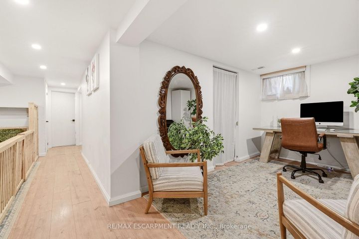 Photo 16 at 271 Linden Avenue, Shoreacres, Burlington