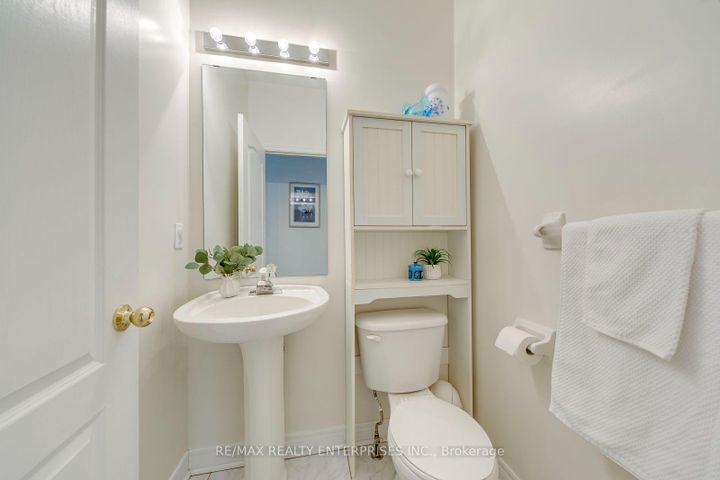 Photo 16 at 2839 Bushland Crescent, Clarkson, Mississauga