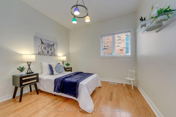 Photo 23 at 2839 Bushland Crescent, Clarkson, Mississauga