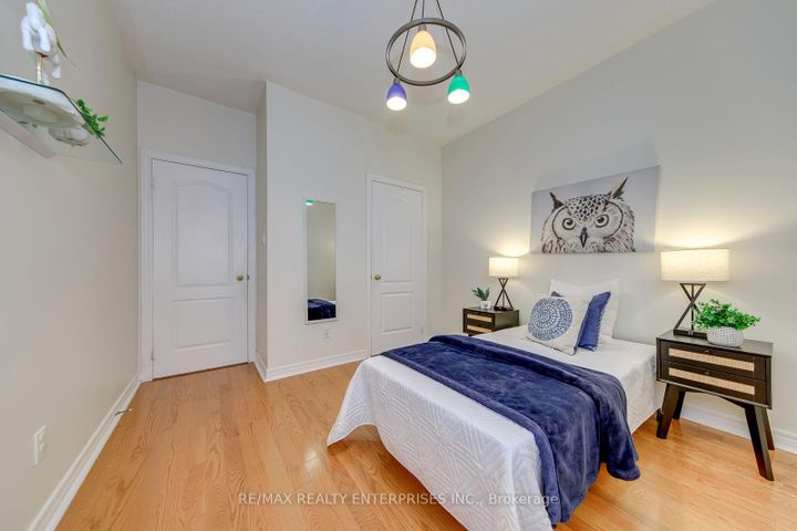 Photo 24 at 2839 Bushland Crescent, Clarkson, Mississauga