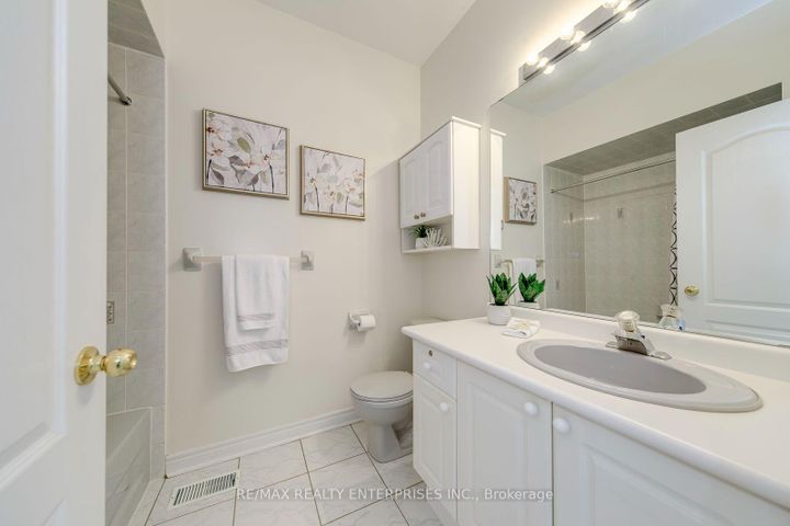 Photo 25 at 2839 Bushland Crescent, Clarkson, Mississauga