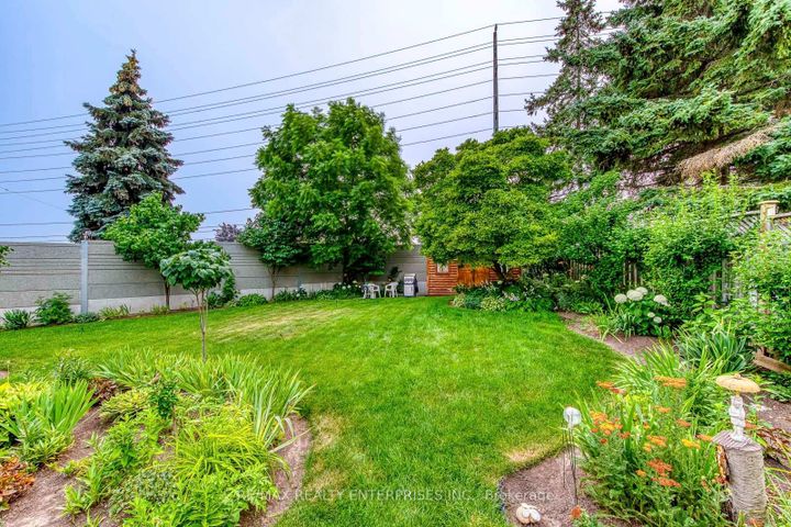 Photo 30 at 2839 Bushland Crescent, Clarkson, Mississauga