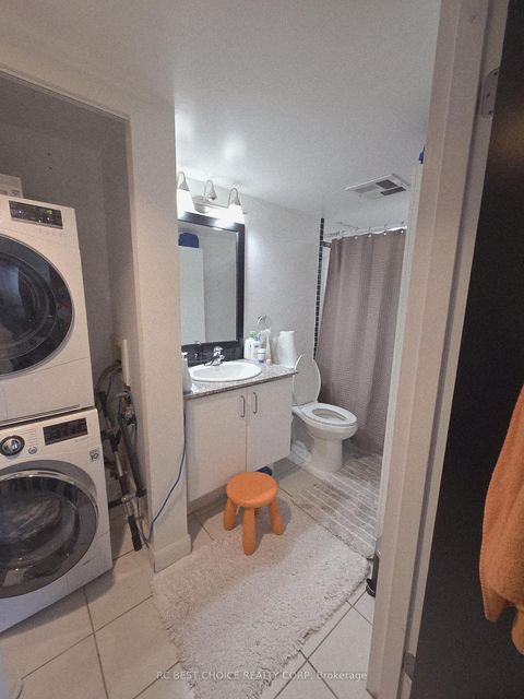 Photo 5 at 611 - 33 Sheppard Avenue, Willowdale East, Toronto