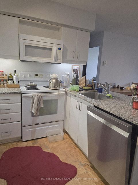 Photo 6 at 611 - 33 Sheppard Avenue, Willowdale East, Toronto