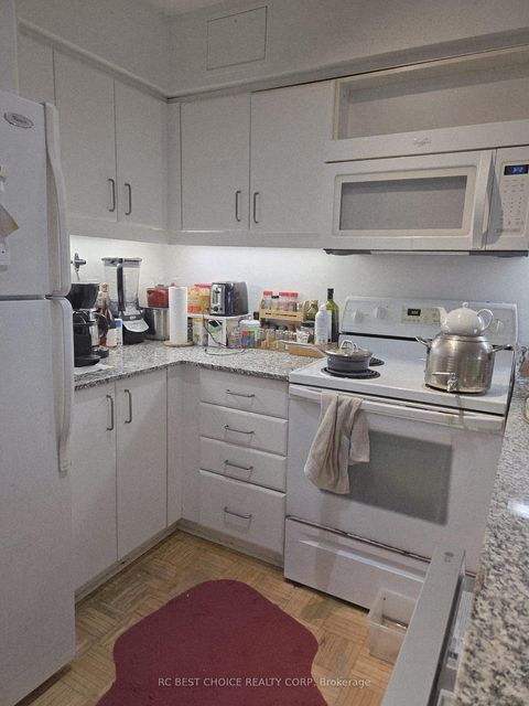 Photo 7 at 611 - 33 Sheppard Avenue, Willowdale East, Toronto