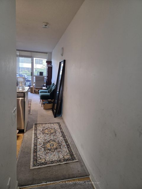 Photo 13 at 611 - 33 Sheppard Avenue, Willowdale East, Toronto