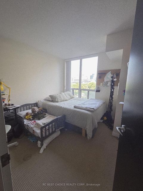 Photo 14 at 611 - 33 Sheppard Avenue, Willowdale East, Toronto