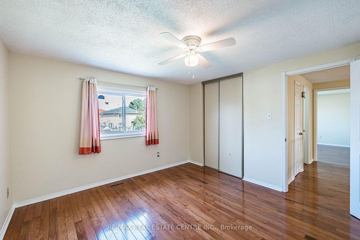 Photo 25 at 42 Lafleur Court, Fletcher's Creek South, Brampton