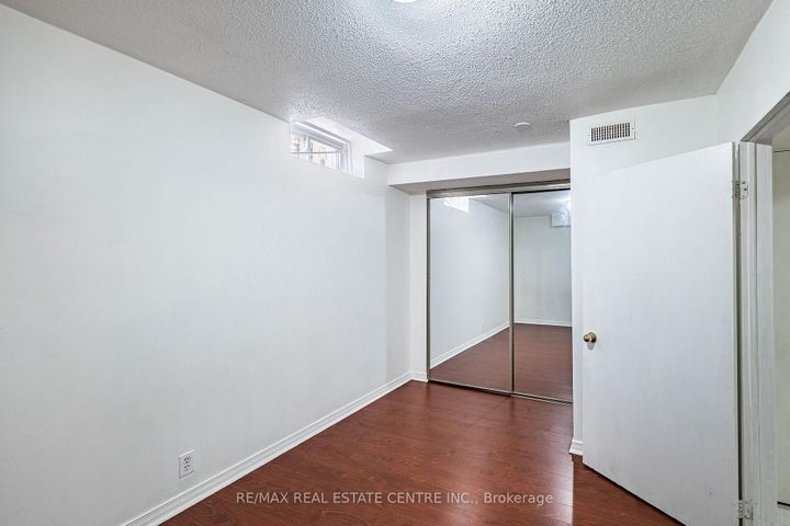 Photo 37 at 42 Lafleur Court, Fletcher's Creek South, Brampton