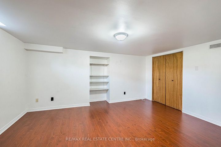 Photo 38 at 42 Lafleur Court, Fletcher's Creek South, Brampton