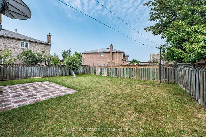 Photo 44 at 42 Lafleur Court, Fletcher's Creek South, Brampton