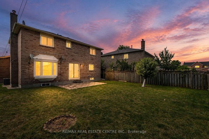 Photo 46 at 42 Lafleur Court, Fletcher's Creek South, Brampton