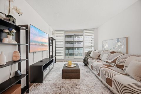 Photo 8 at 3708 - 19 Grand Trunk Crescent, Waterfront Communities C1, Toronto